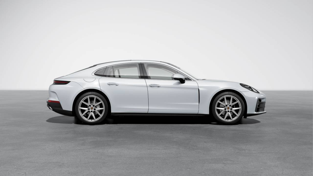 2025 Porsche Panamera RWD