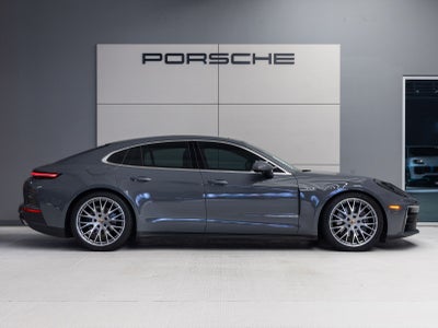 2025 Porsche Panamera Panamera