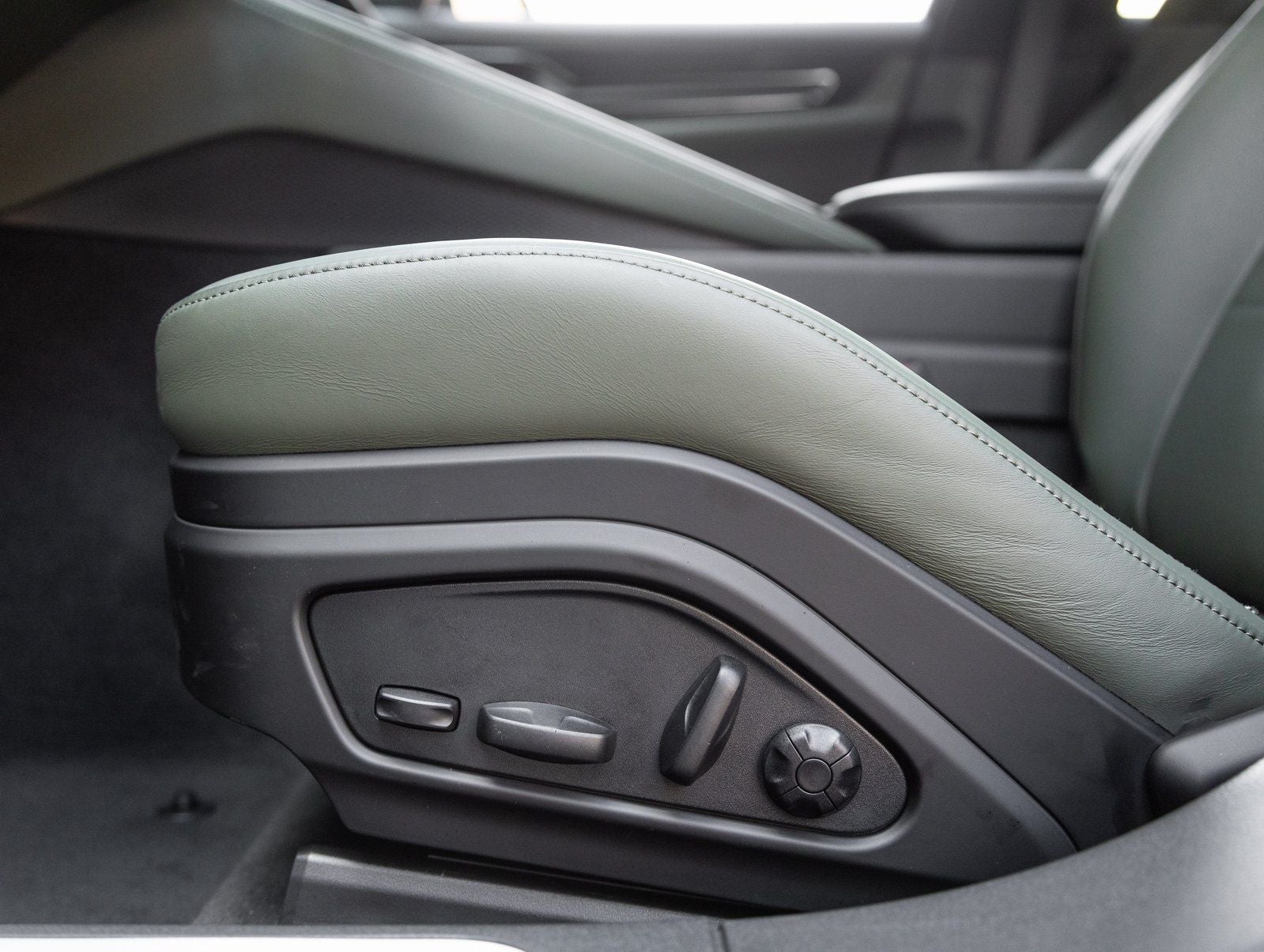 2025 Porsche Panamera Panamera