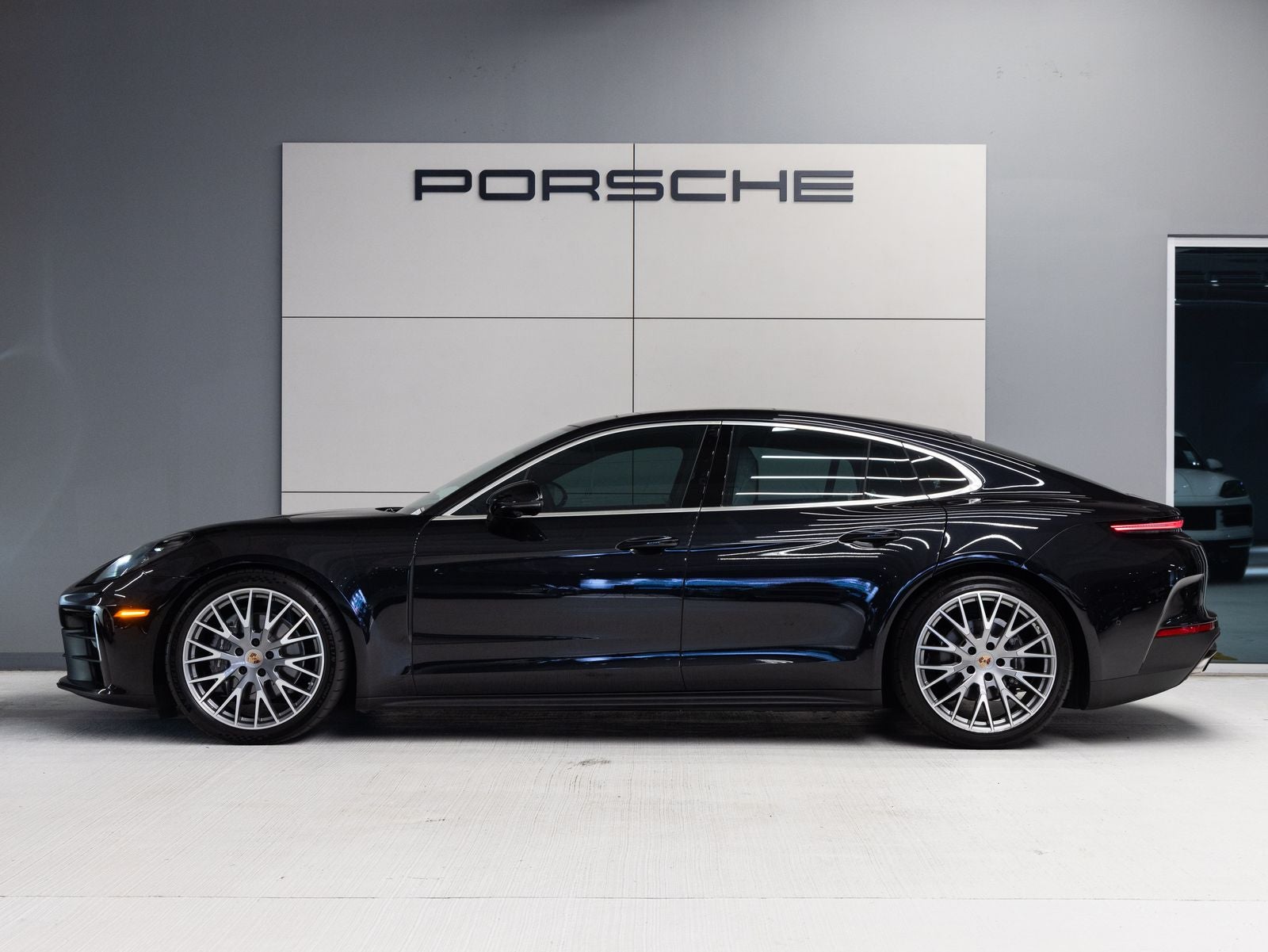 2025 Porsche Panamera Panamera