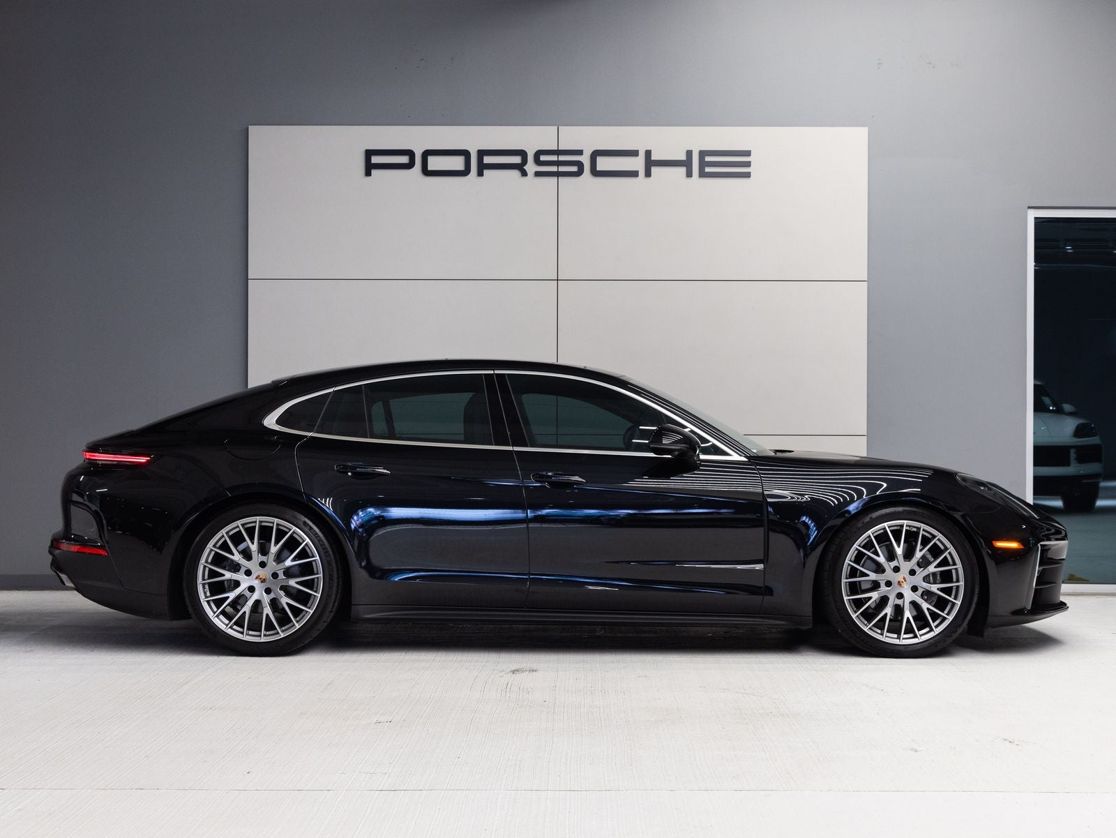 2025 Porsche Panamera Panamera
