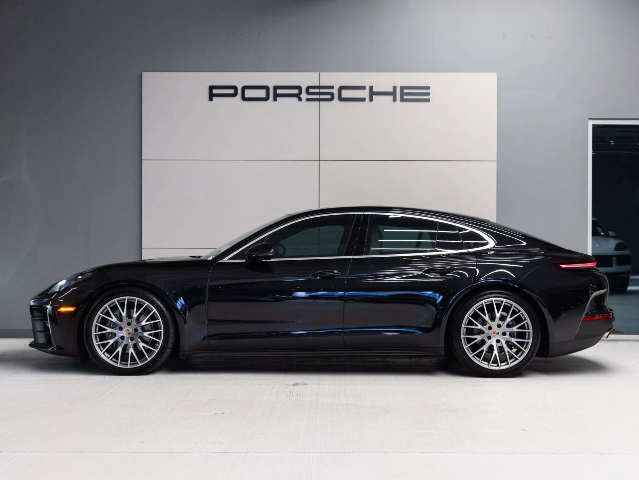 2025 Porsche Panamera Panamera
