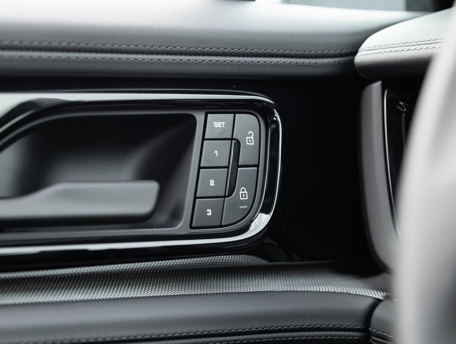 2025 Porsche Panamera Panamera 4