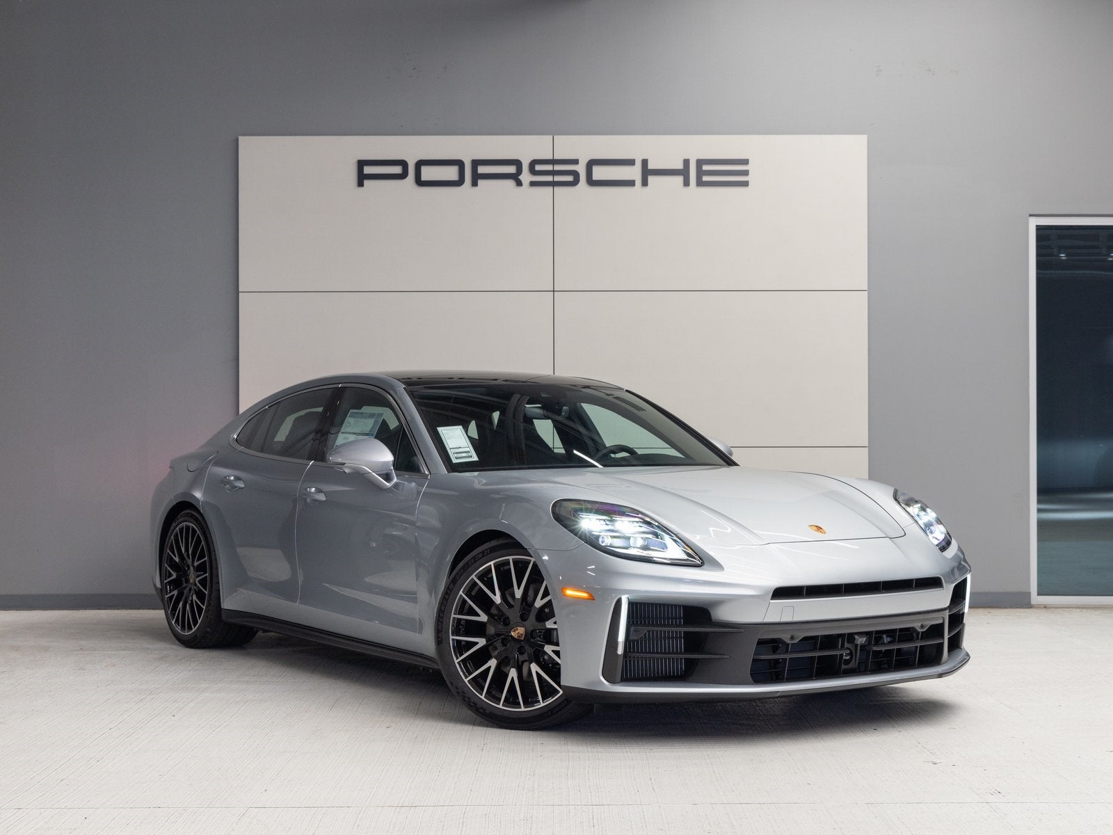 2025 Porsche Panamera Panamera 4