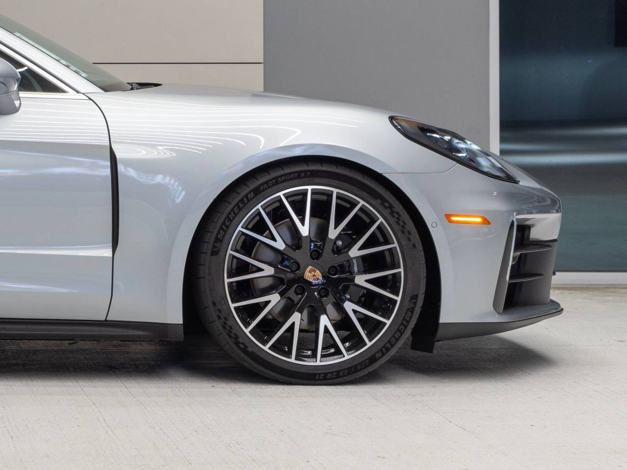 2025 Porsche Panamera Panamera 4