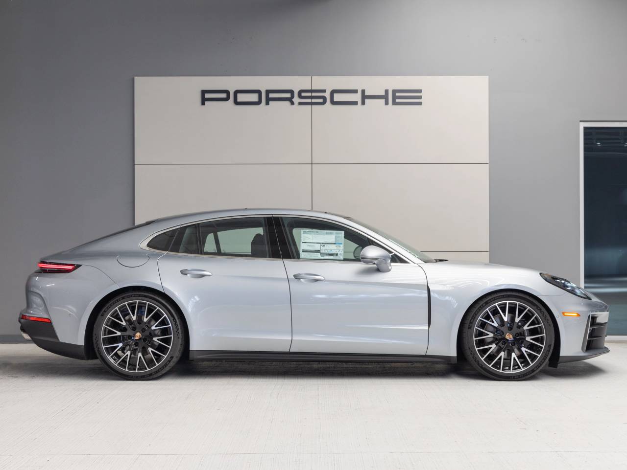 2025 Porsche Panamera Panamera 4
