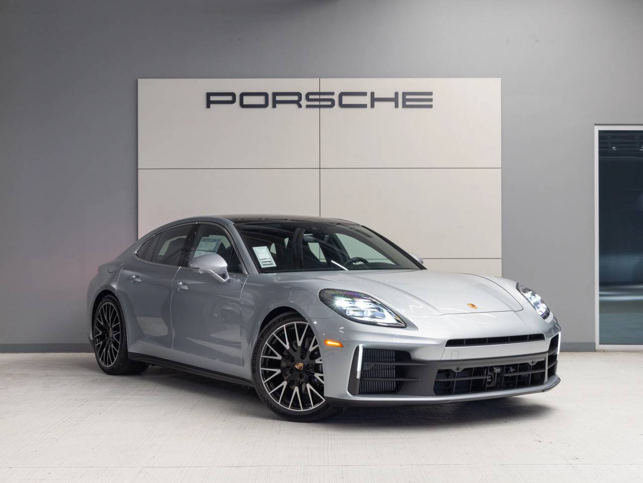 2025 Porsche Panamera Panamera 4