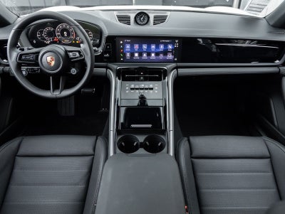 2026 Porsche Panamera RWD