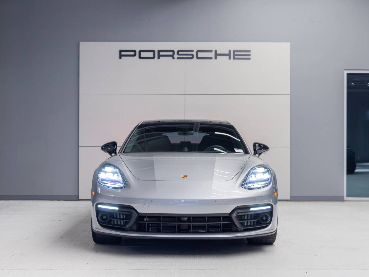 2023 Porsche Panamera 4S