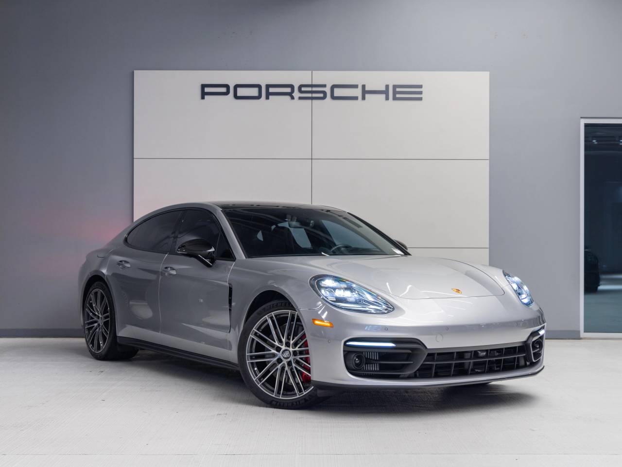 2023 Porsche Panamera 4S