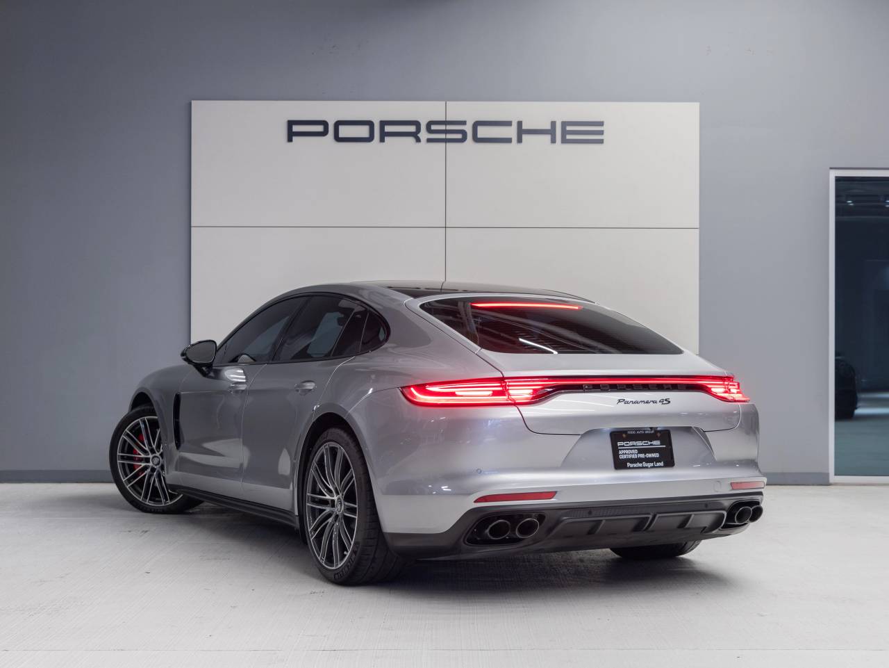 2023 Porsche Panamera Panamera 4S (MY23)