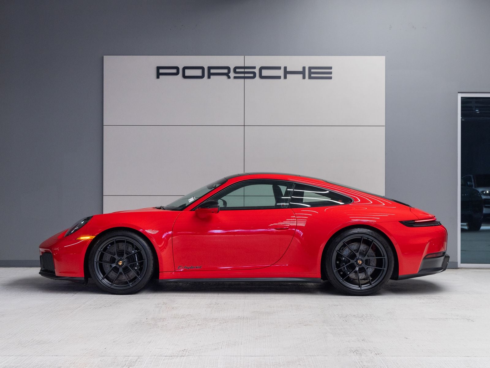 2025 Porsche 911 Carrera GTS