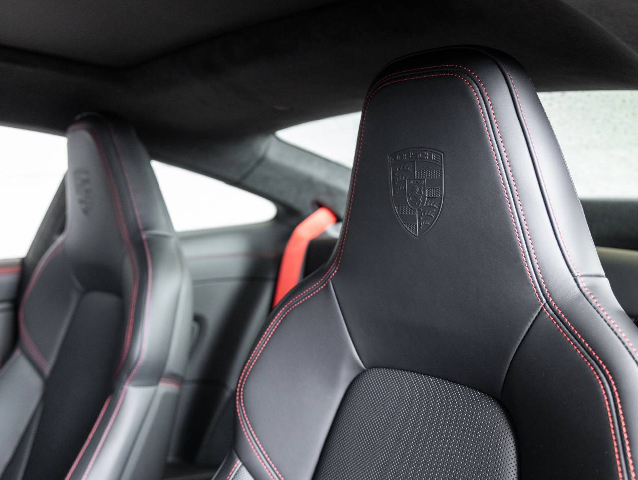 2025 Porsche 911 Carrera GTS