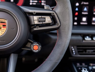 2025 Porsche 911 911 Carrera 4 GTS