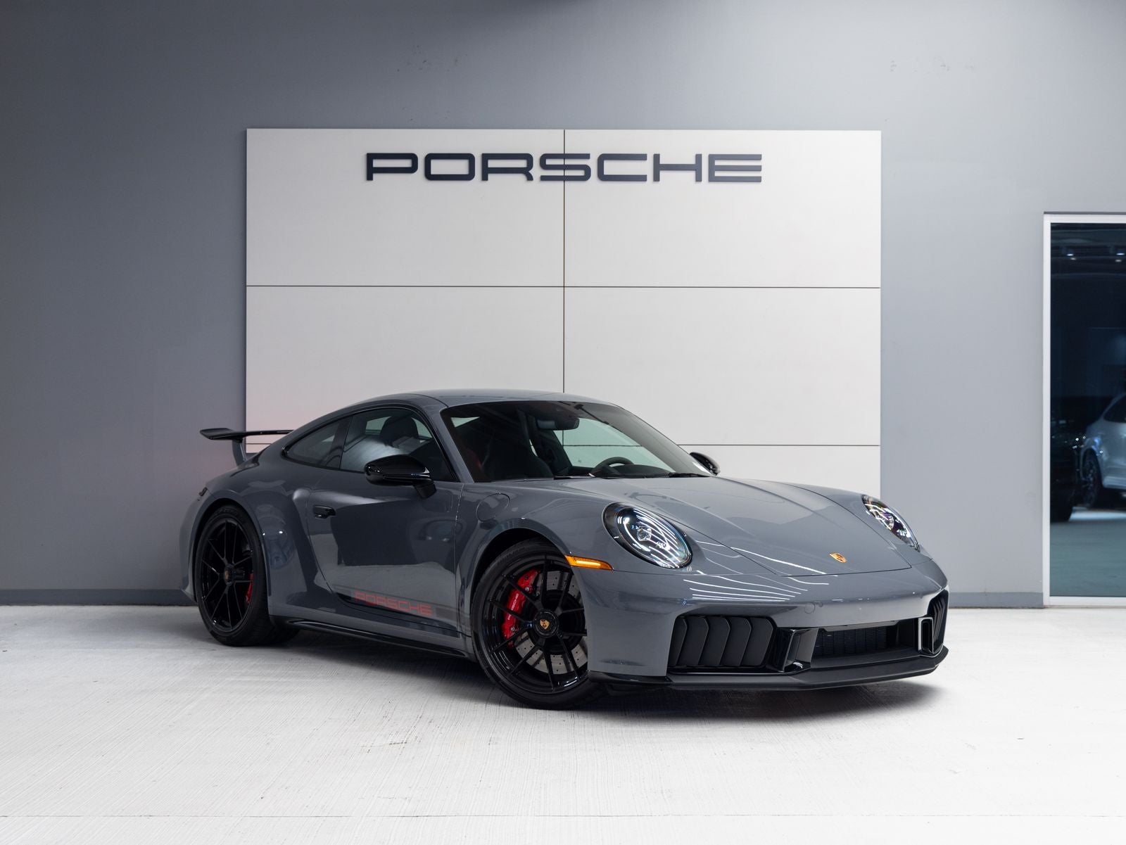 2025 Porsche 911 911 Carrera 4 GTS