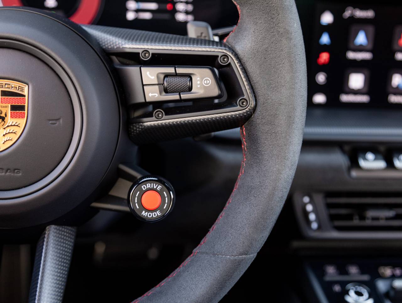 2025 Porsche 911 911 Carrera 4 GTS