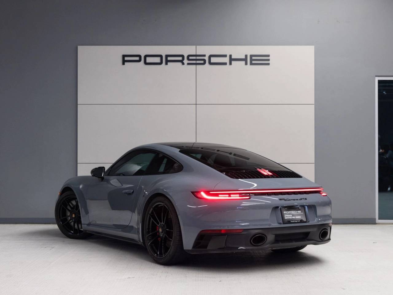 2023 Porsche 911 Carrera GTS