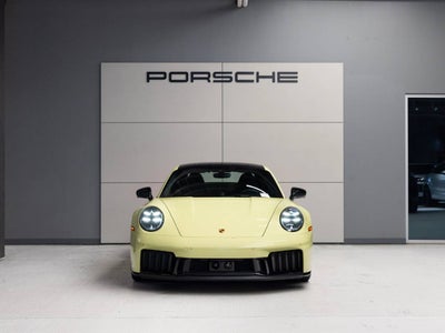 2025 Porsche 911 Carrera 4 GTS