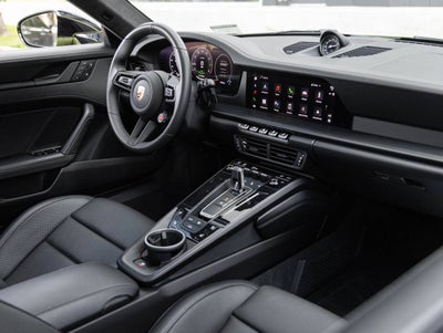 2025 Porsche 911 Carrera 4 GTS