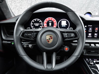 2025 Porsche 911 Carrera 4 GTS