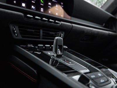 2025 Porsche 911 Carrera 4 GTS