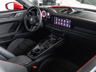 2025 Porsche 911 Carrera 4 GTS