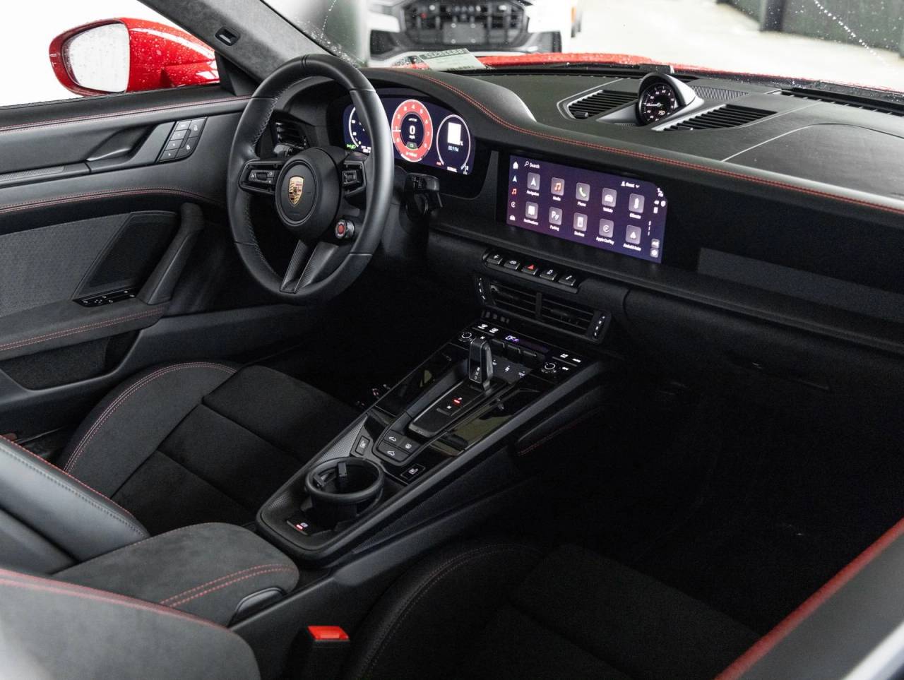 2025 Porsche 911 Carrera 4 GTS