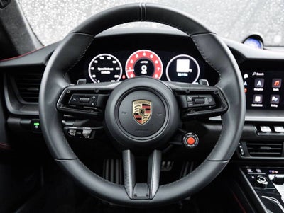 2025 Porsche 911 Carrera 4 GTS