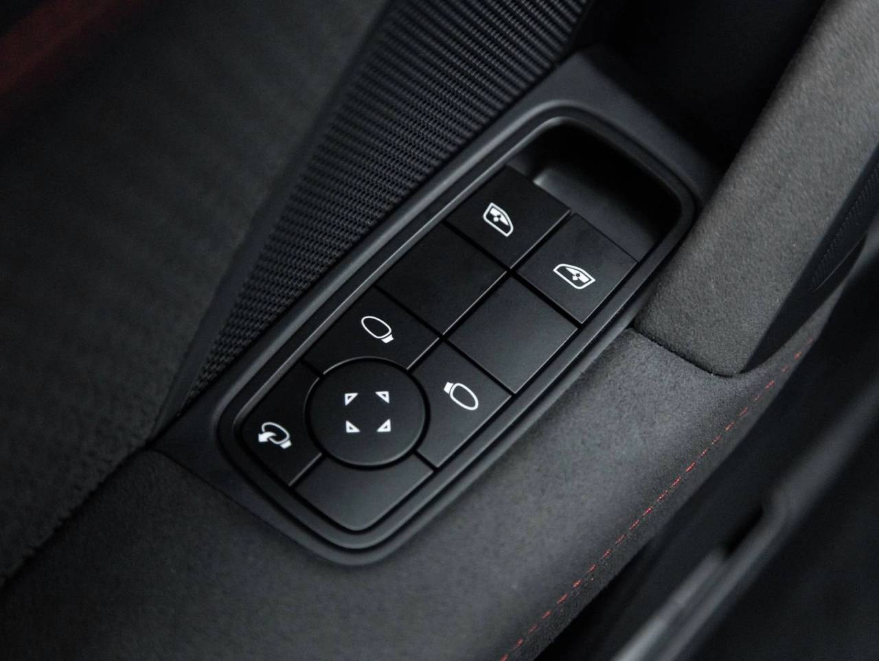 2025 Porsche 911 Carrera 4 GTS