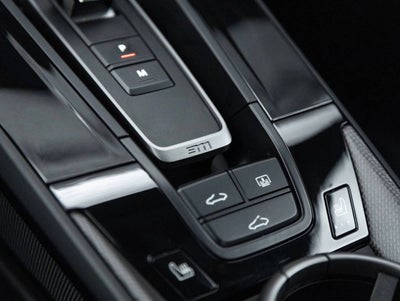 2025 Porsche 911 Carrera 4 GTS