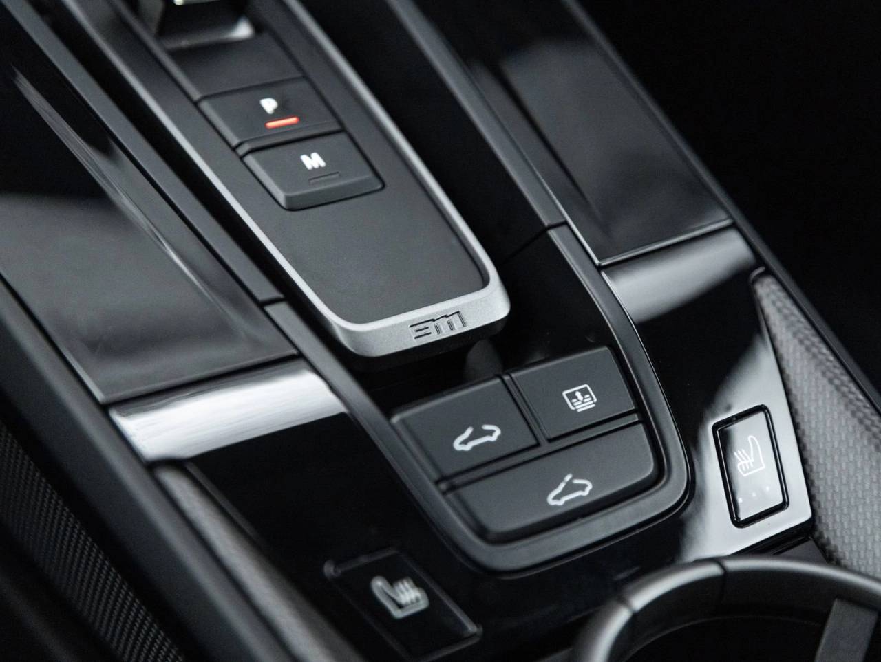 2025 Porsche 911 Carrera 4 GTS