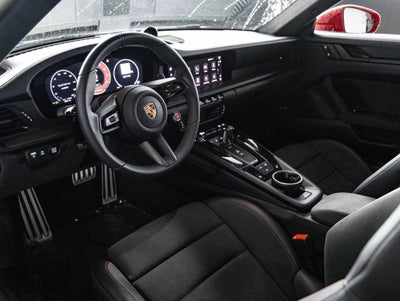 2025 Porsche 911 Carrera 4 GTS