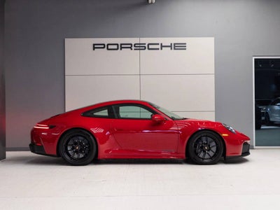 2025 Porsche 911 Carrera 4 GTS