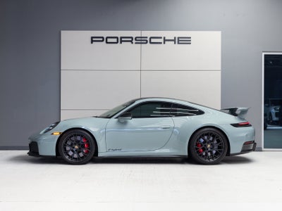 2025 Porsche 911 Carrera GTS
