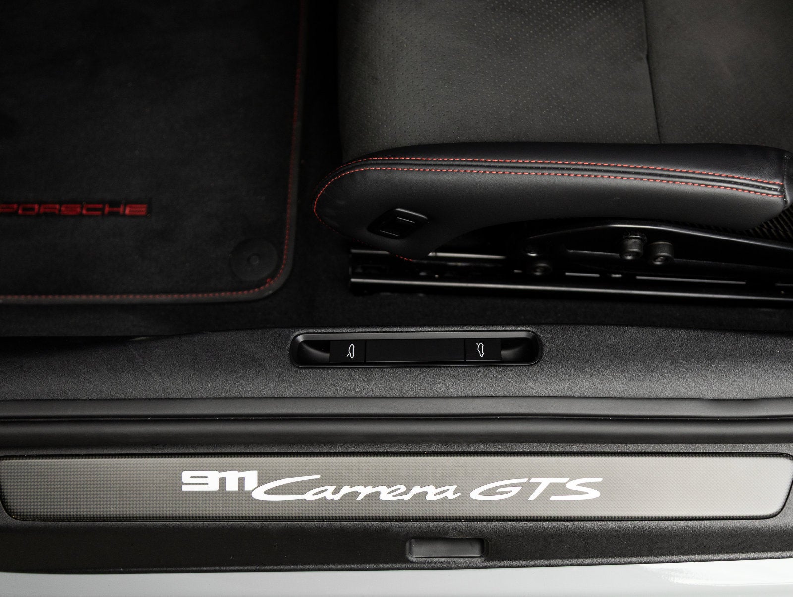 2025 Porsche 911 Carrera GTS