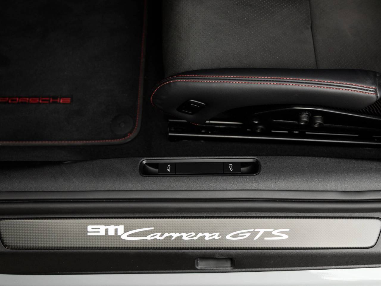 2025 Porsche 911 911 Carrera GTS