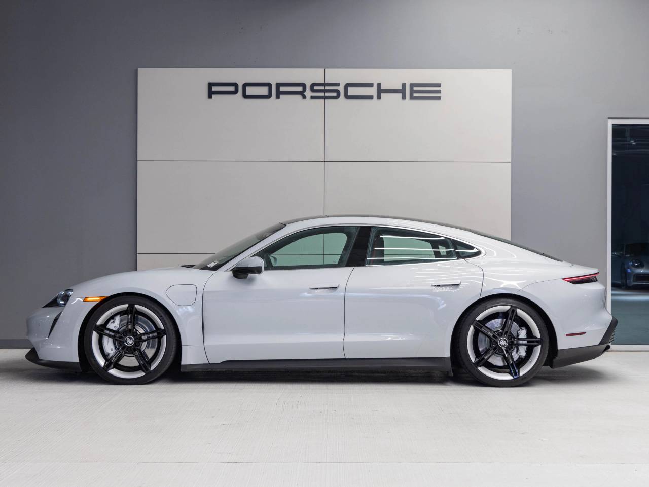 2024 Porsche Taycan Taycan 4S (MY24)