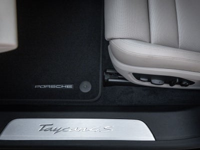 2026 Porsche Taycan 4S