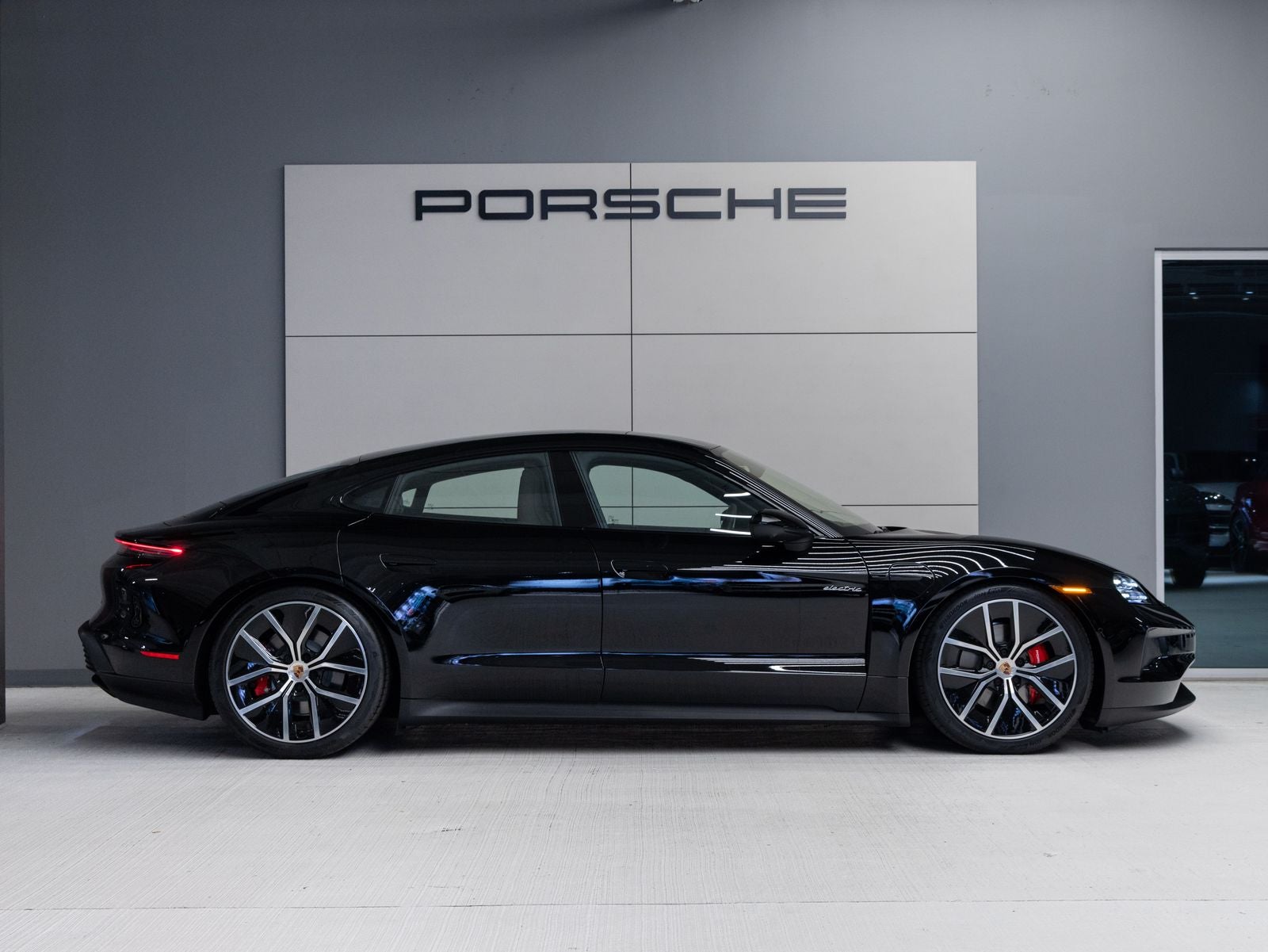 2026 Porsche Taycan 4S