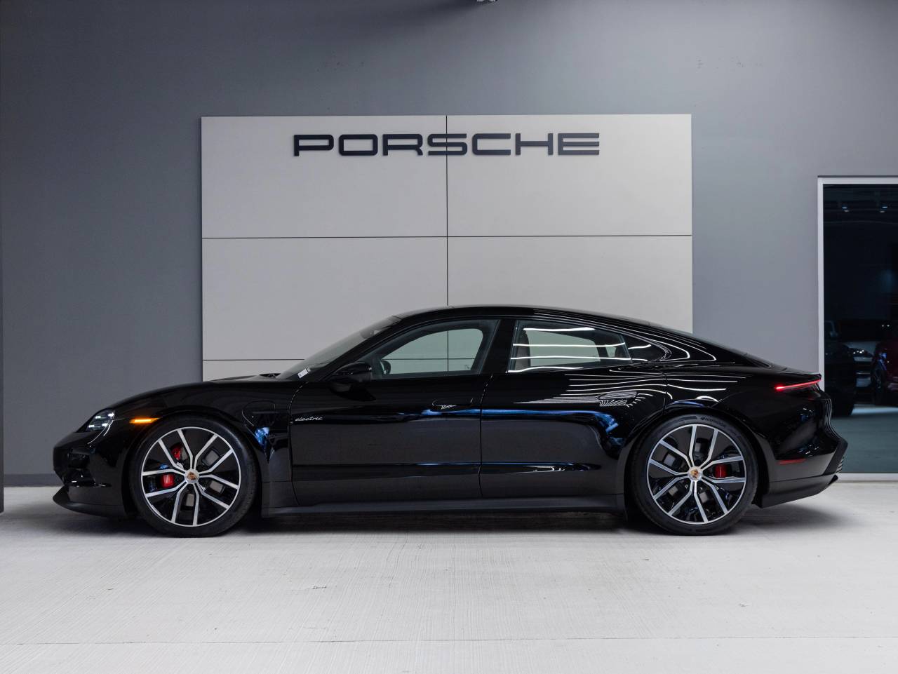 2026 Porsche Taycan 4S