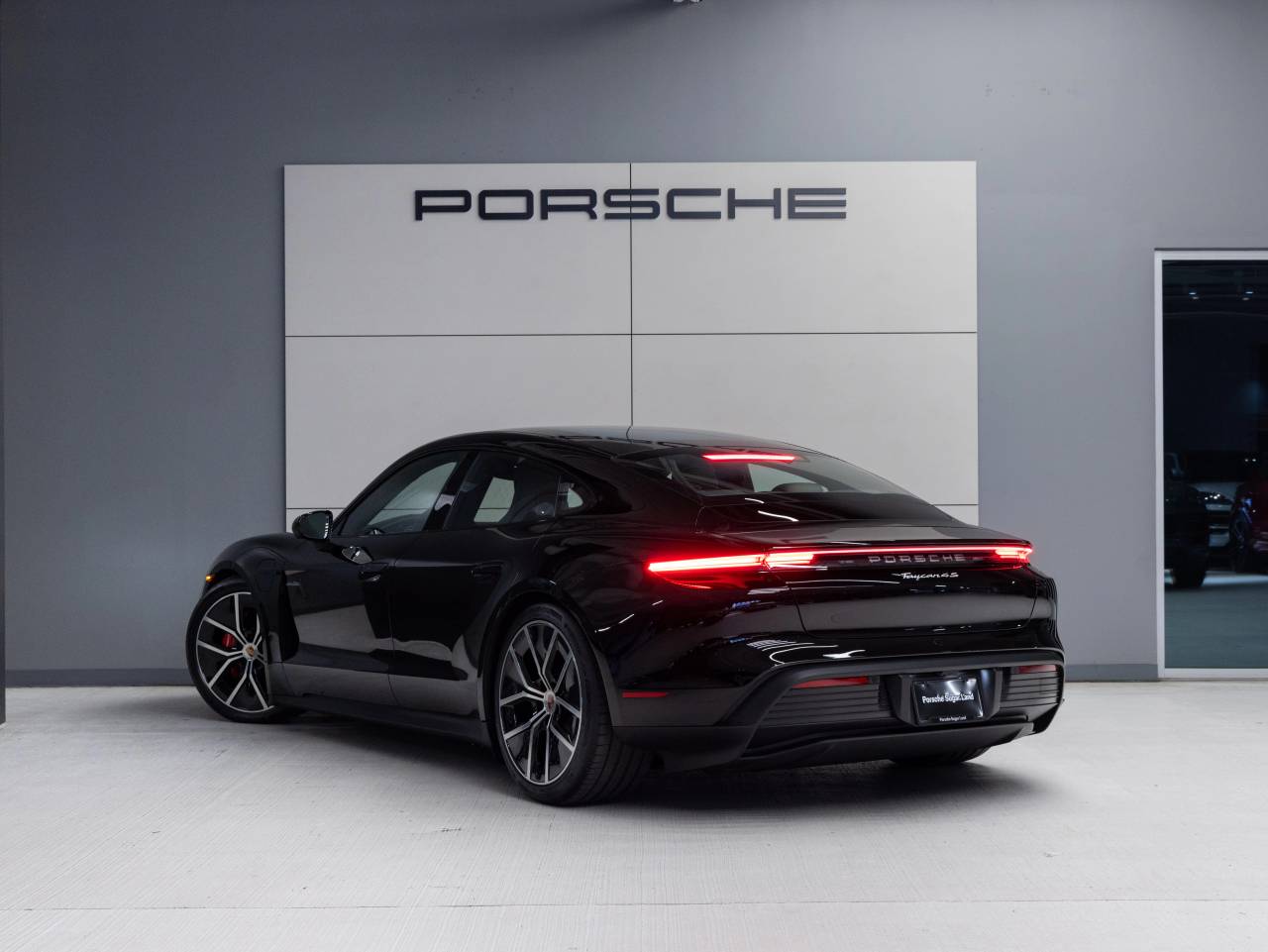 2026 Porsche Taycan 4S