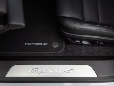 2026 Porsche Taycan 4S