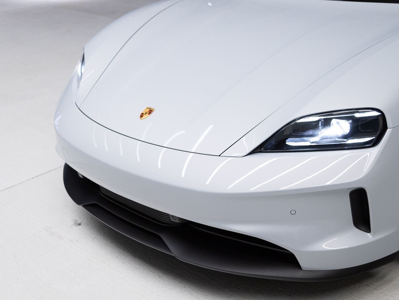 2026 Porsche Taycan 4S