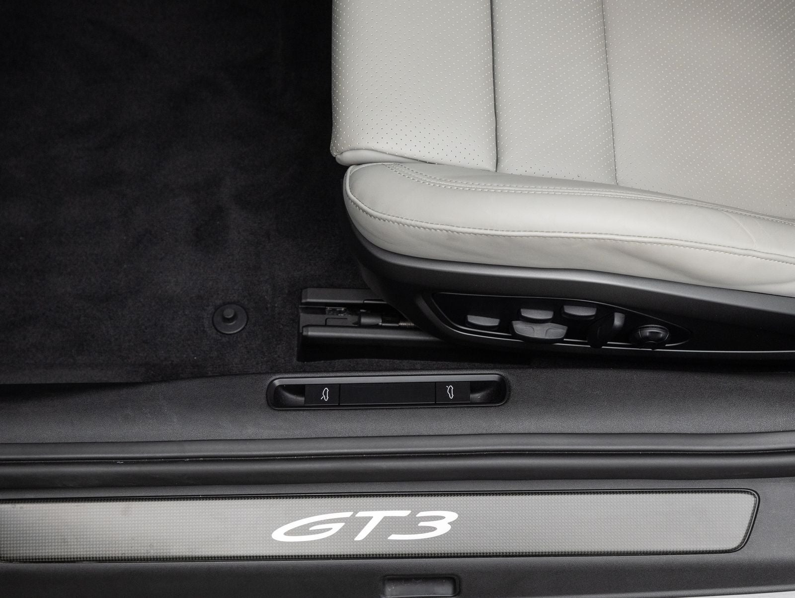 2022 Porsche 911 GT3 with Touring Package