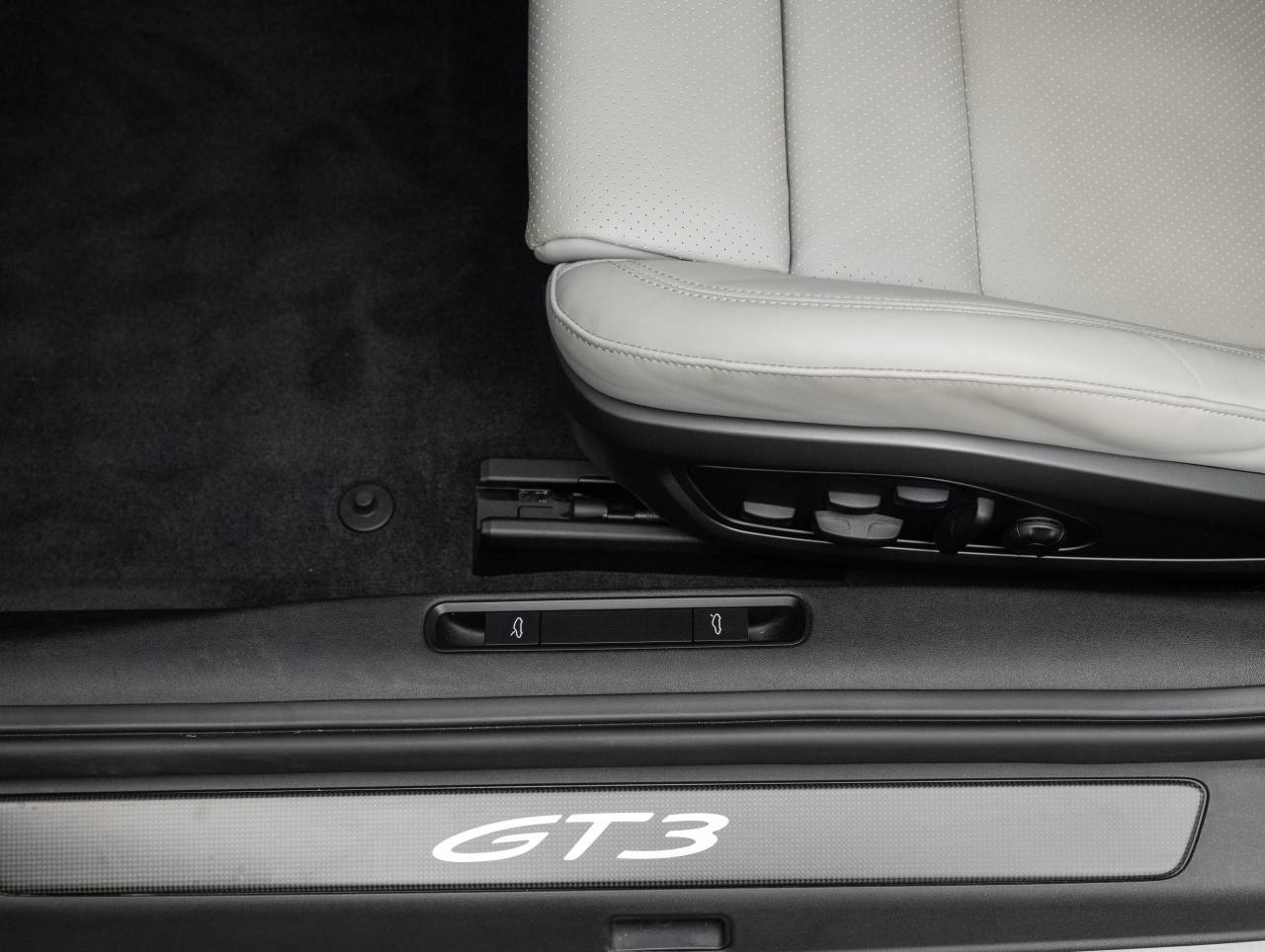 2022 Porsche 911 GT3 with Touring Package