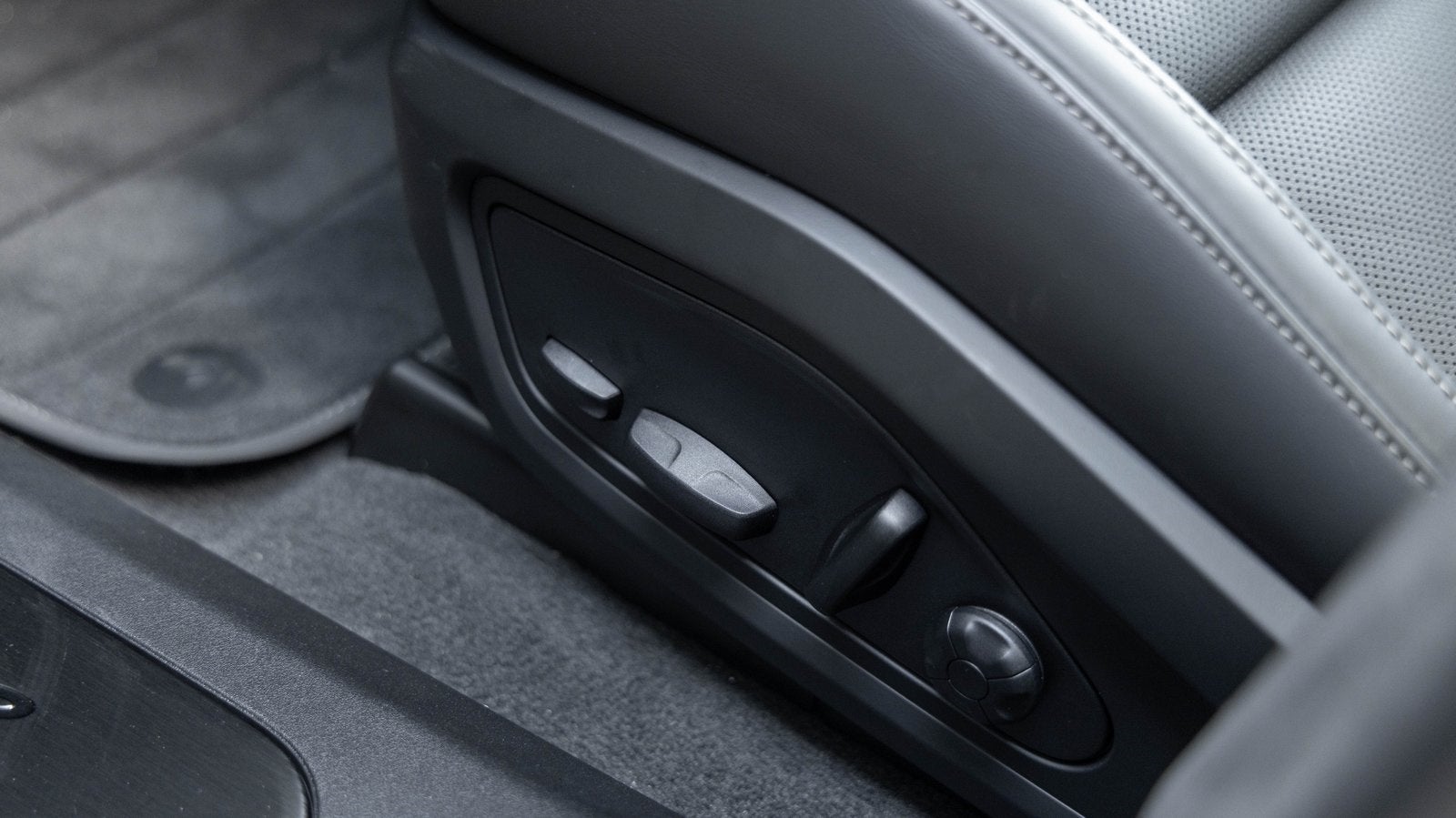 2025 Porsche Taycan Taycan Turbo