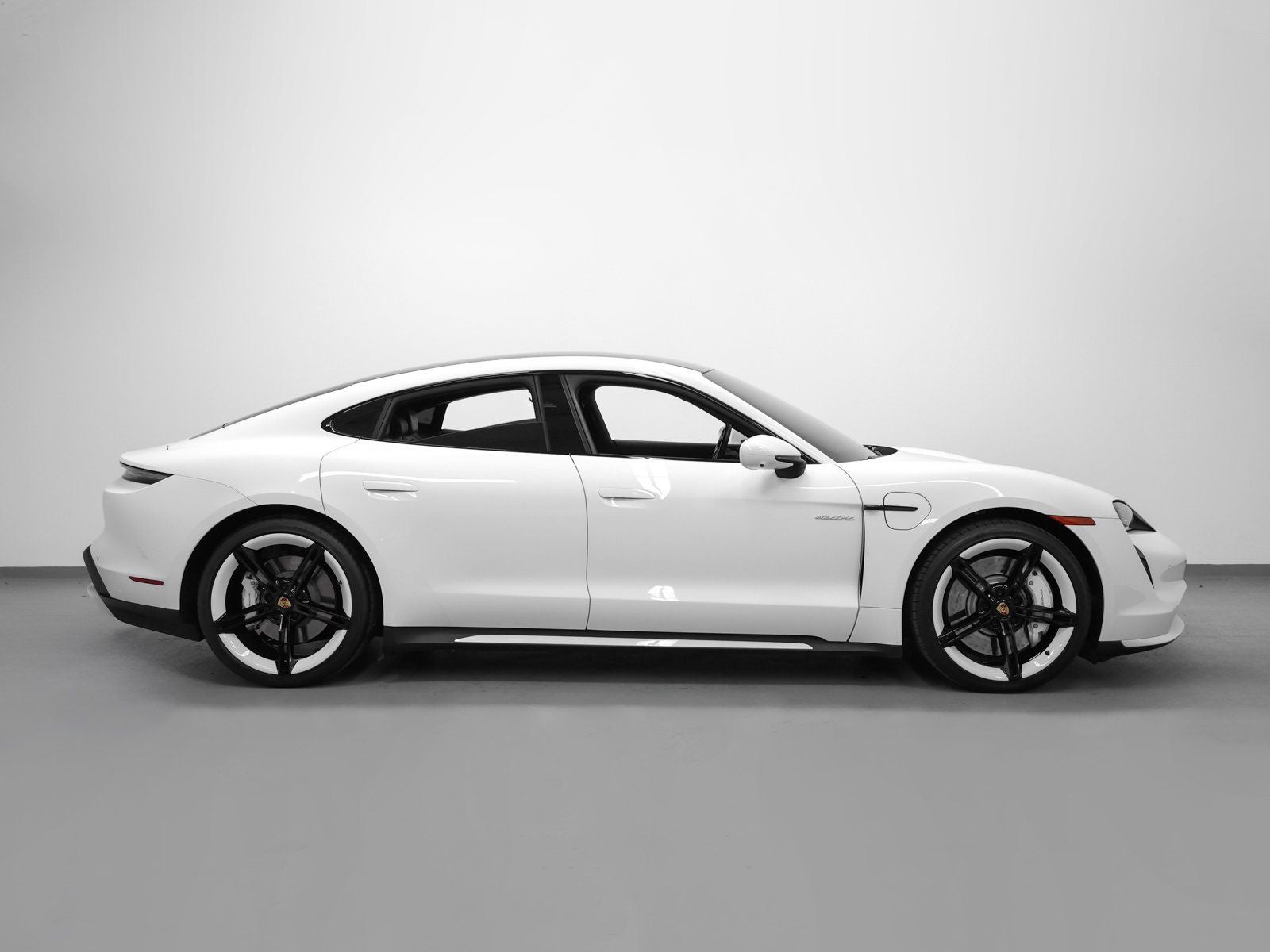 2024 Porsche Taycan Turbo