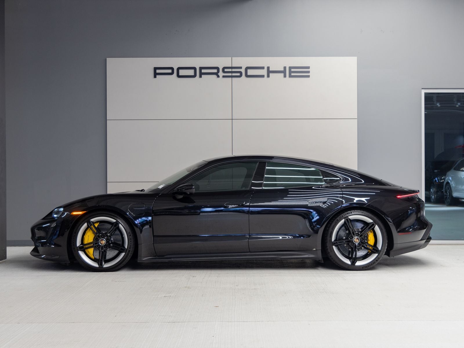 2021 Porsche Taycan Taycan Turbo S