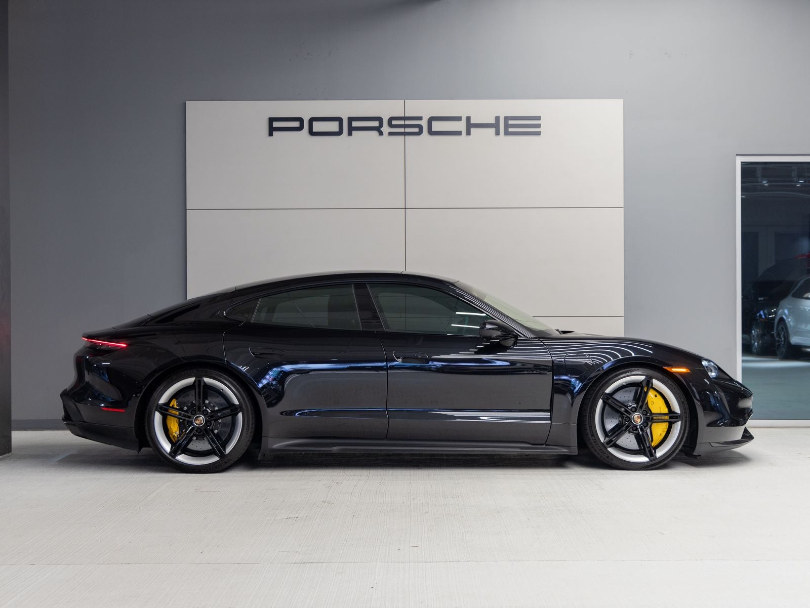 2021 Porsche Taycan Taycan Turbo S