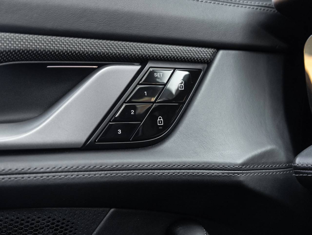 2021 Porsche Taycan Taycan Turbo S